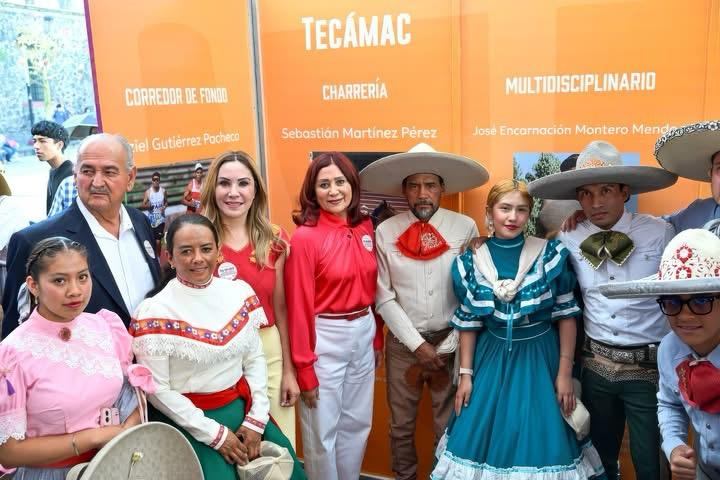 ALCALDESA ROSI WONG RECONOCE LA TRAYECTORIA DE LAS Y LOS DEPORTISTAS TECAMAQUENSES EN LA FERIA REGIONAL 2026