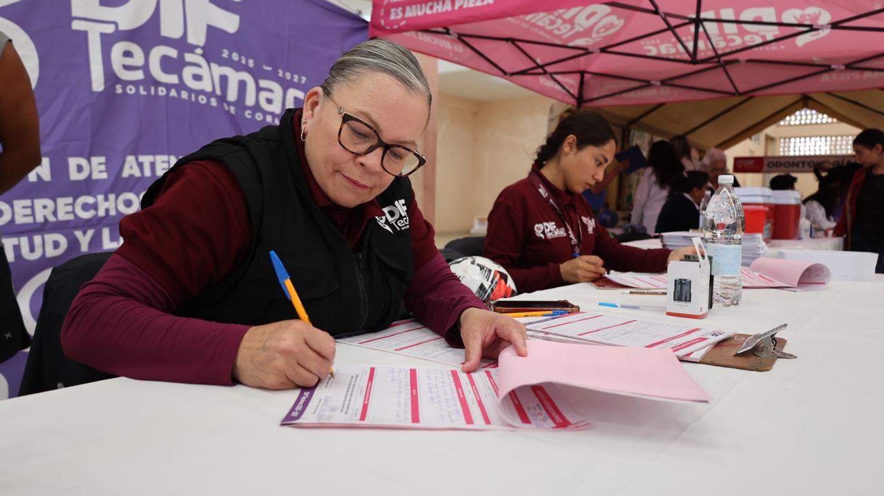 ALCALDESA ROSI WONG ACERCA SERVICIOS DE SALUD Y ASISTENCIA SOCIAL A SANTA MARÍA OZUMBILLA
