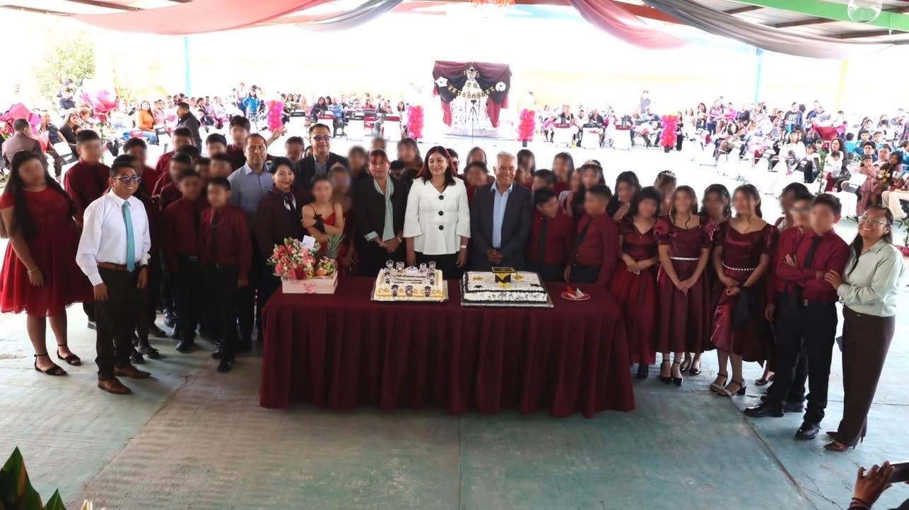 PRESIDENTA MUNICIPAL ROSI WONG DA ARRANQUE A CLAUSURAS ESCOLARES Y REFRENDA COMPROMISO DE SU GOBIERNO CON LA EDUCACIÓN DE LAS Y LOS TECAMAQUENSES